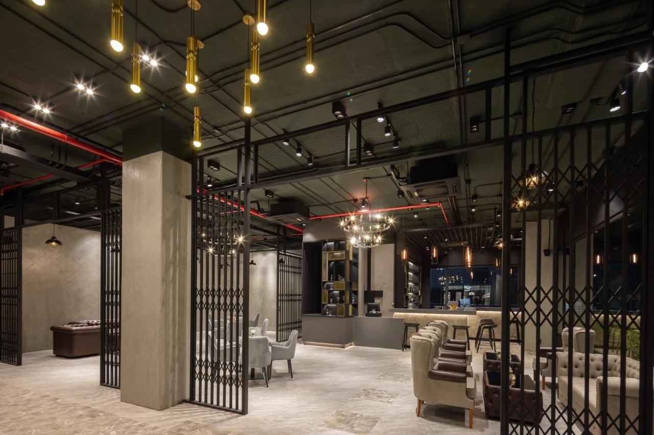 Eastin Hotel فيينتيان المظهر الخارجي الصورة